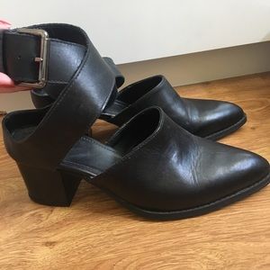 ZARA black criss cross mule